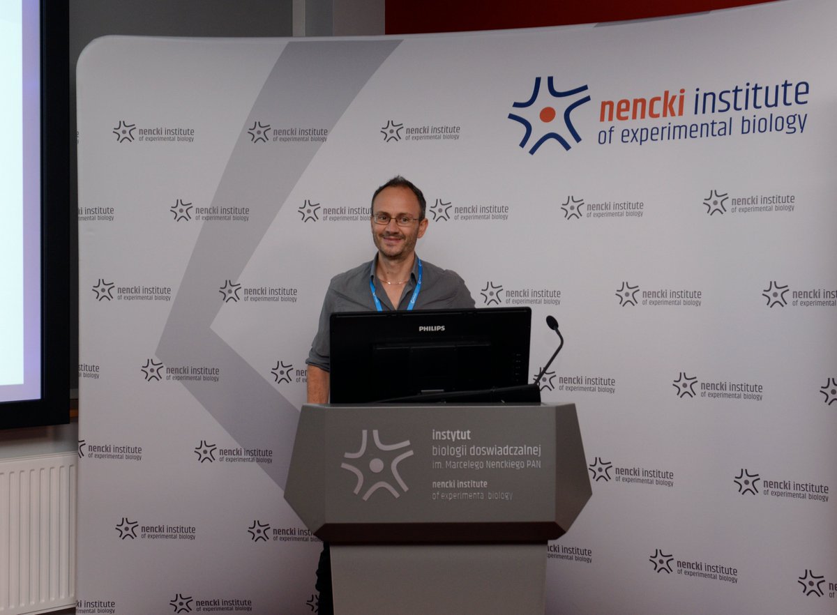 NenckiInstitute's tweet photo. Dr Alessandro Michelucci @LIH_Luxembourg at @BTWarsaw giving a lecture titled: "Revealing and harnessing tumour-associated microglia/macrophage heterogeneity in glioblastoma" 🤩

23.06.2022 https://t.co/Jv4M2OC3zd