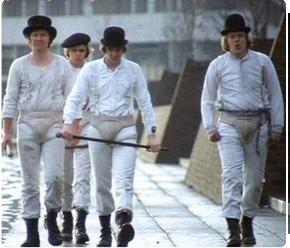 JamesACrabtree's tweet photo. A slight change to the @Wimbledon #linesman outfit https://t.co/F3cFrIMD5D