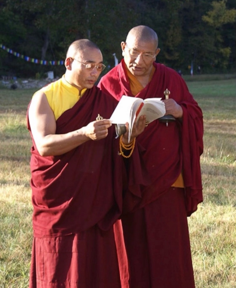 PowerofMindBook's tweet photo. “Regardless of what’s unfolding in our lives, our route to freedom lies in our minds—and how we work with them.” #powerofmindbook Image: HH #Katog #GetseRinpoche & #KhentrulLodroThaye at #KatogRithrod (USA) #nyingma #katogcholing #lojong #mind #mindtraining #katog #katok #kathok https://t.co/JGYsHKNBoP