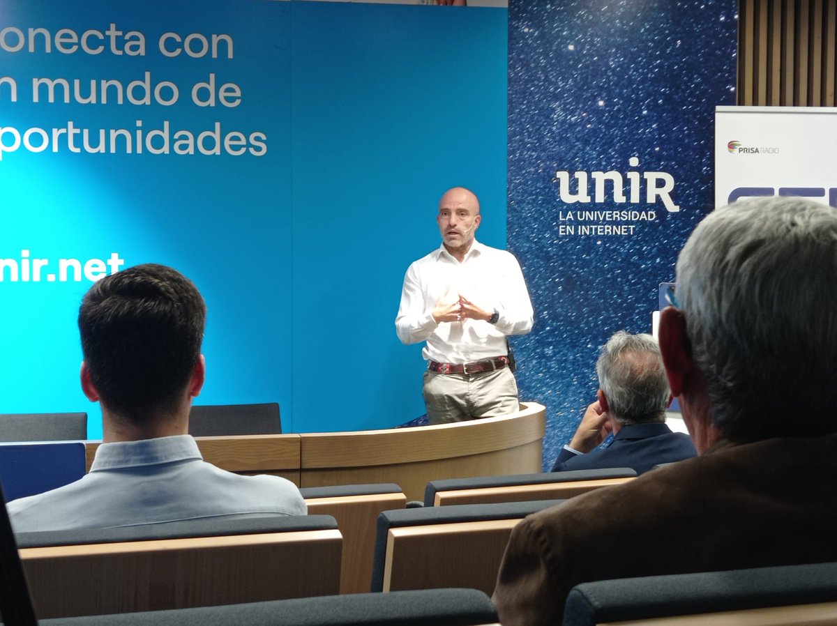 .<a href="/dluquin/">David Luquin</a>, <a href="/RiojaDigital/">Digitalízate con La Rioja</a> <a href="/lariojaorg/">Gobierno de La Rioja</a>: "Las regiones competimos (…) con una propuesta de valor. Así tenemos que competir en #LaRioja, siendo rápidos. Ofrecer a empresas y startups un laboratorio viviente"

"Es nuestra obligación ser la palanca de transformación para las empresas"