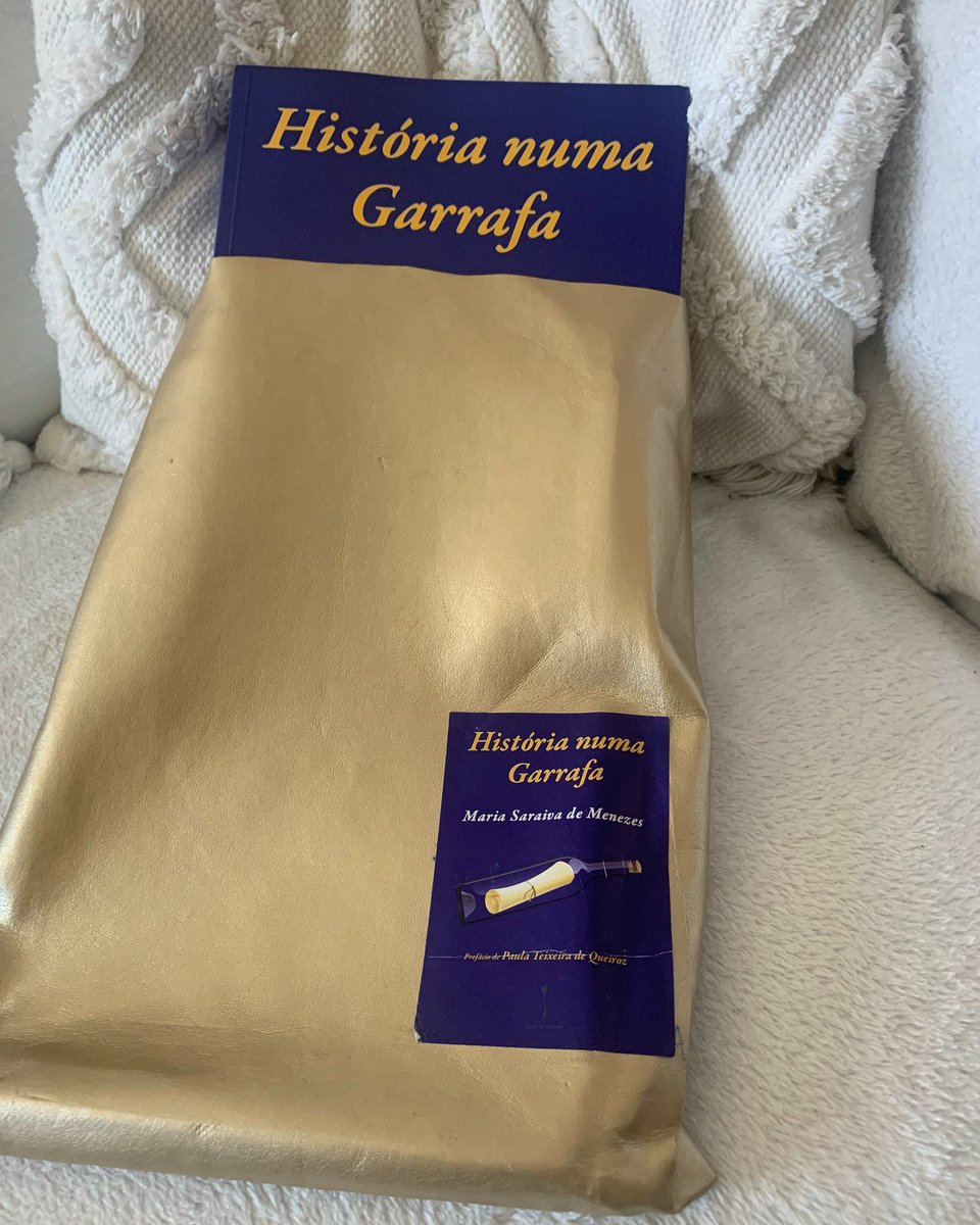 A 1.a encomenda de hoje da História numa Garrafa recebe esta bolsa de pele sintética para a transportar nas férias 💙 Mais de 1000 histórias curtas para adultos
€20, já com oferta de portes e 20% desconto. Encomende aqui.