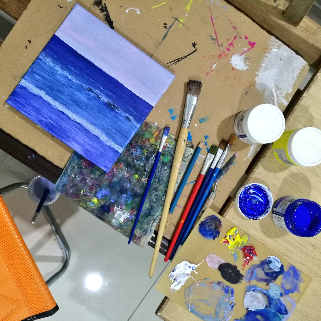 heyqids's tweet photo. Back at it again after a year. Semua seascape paintings I just keep it for myself or gift to closest one.
#stillpracticing https://t.co/Tf3ORUW4KF