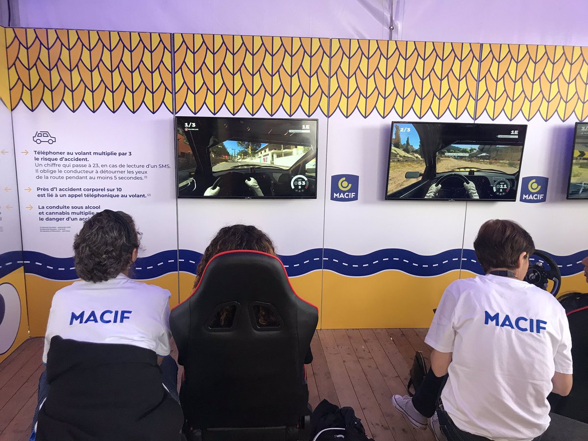 Retour en images sur un très beau week-end à #Solidays avec la <a href="/MacifAssurances/">Macif</a> et <a href="/DiffuzSolidaire/">Diffuz Solidaire</a> ! 3 jours d’échange avec bcp de monde sur le stand pour parler #prevention #solidarite et #engagement. Record battu avec 5050 rubans rouges réalisés pour lutter contre le VIH 🎗👏🏻