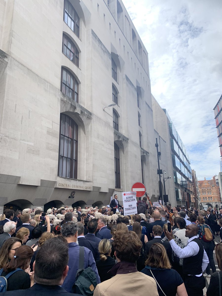 NathanielGadsb1's tweet photo. Great to see so many colleagues from @TheCriminalBar & @lccsa at the Old Bailey this morning to show solidarity against devastating underfunding and inaction by @MoJGovUK #baraction https://t.co/tyuPltP2w4