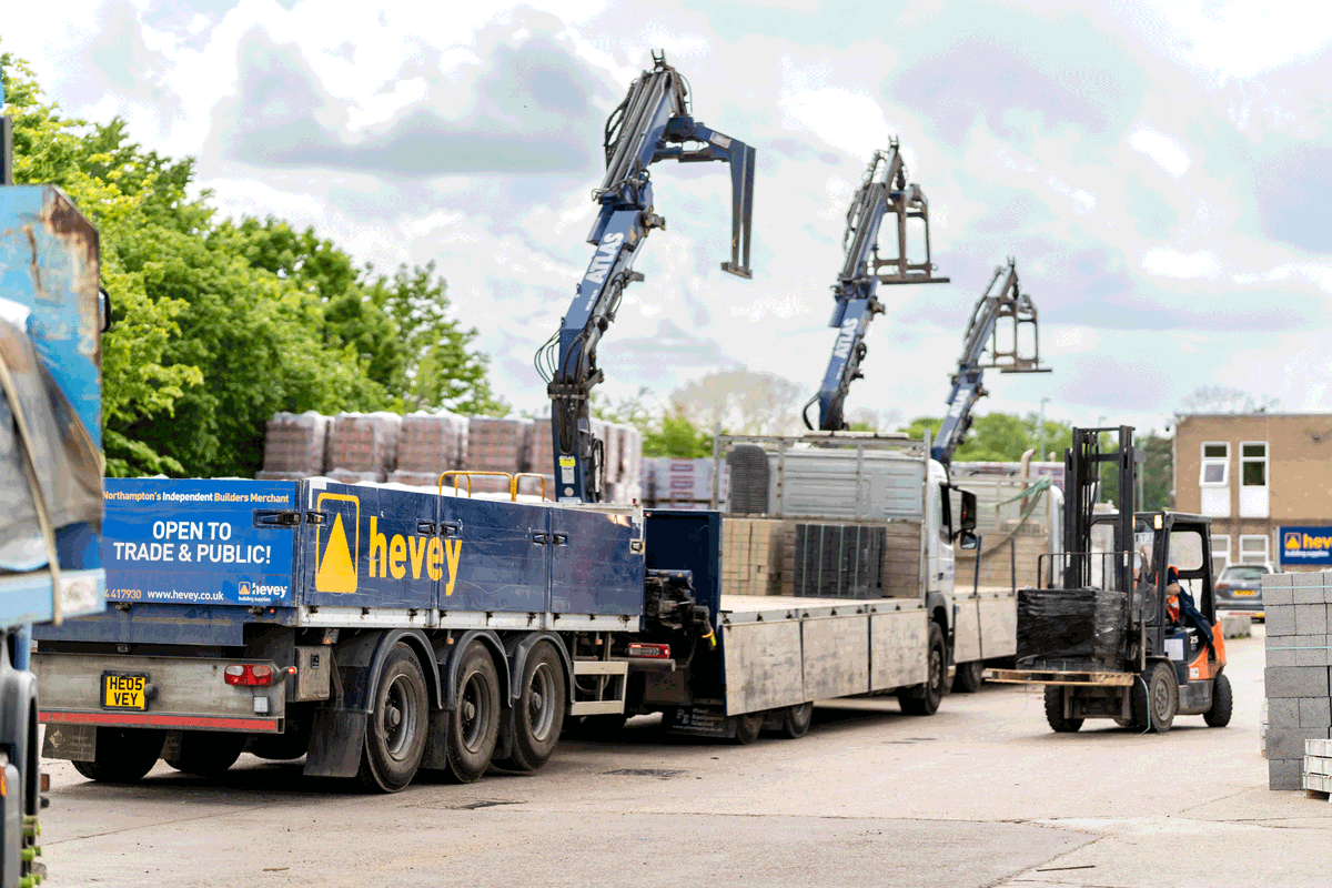 HeveyBS's tweet photo. Our lorries are packed and ready to deliver your orders. Tag us in your photos and tell us which #Hevey products you've used to get a shout out! 🏷
#construction #landscaping #buildersuk #buildingproducts #homebuilder #renovation #buildingmaterials https://t.co/SKOsKDDY7i