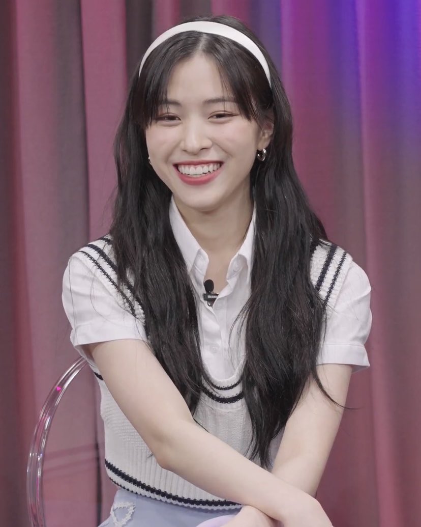 theryujinpics's tweet photo. ryujin’s look today <3 https://t.co/IRLQfDzQsu