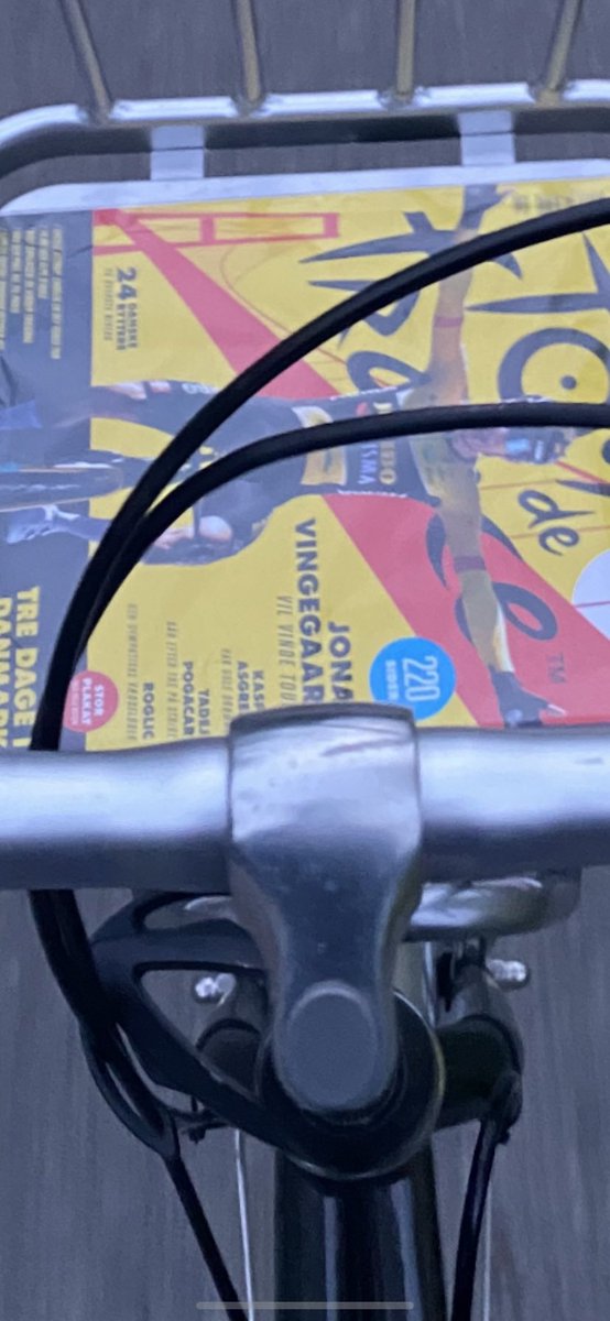 LucasBaunsgaard's tweet photo. En anden end mig er ligeså begejstret for @swapfiets og har brugt weekenden på at trille rundt på min cykel. Nu har jeg fundet denne på 2200 #tellmeiamwrong https://t.co/idMP2HSTSw