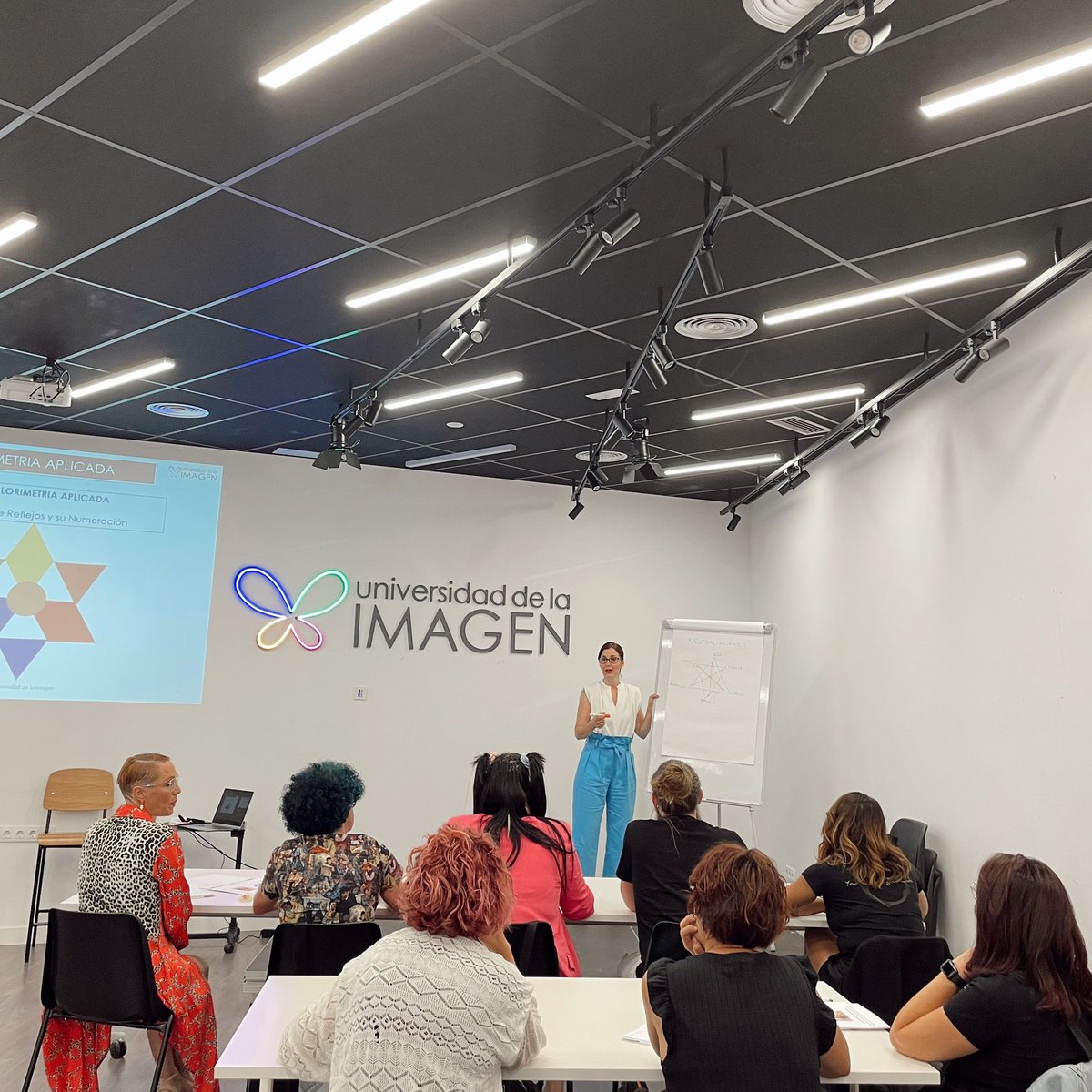 Día de formación en Universidad de la Imagen 🦋 de la mano de <a href="/Oroexpert_sro/">Oroexpert s.r.o.</a> 

#formacion #peluqueria #academiapeluqueria