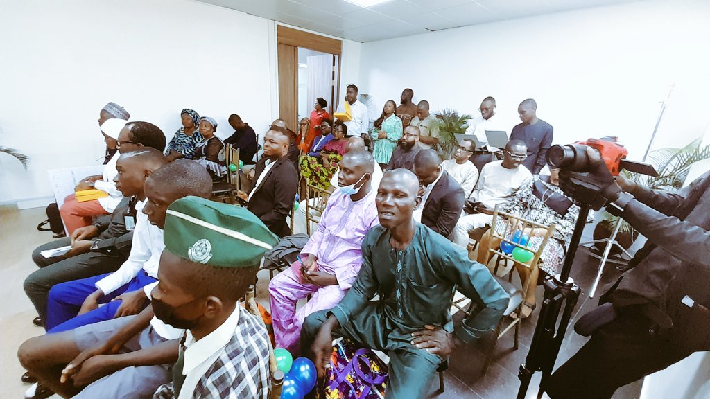 SDGRadioNG's tweet photo. Mrs Ijeoma Ozulumba - Exec. Dir. Finance/Corporate Services welcoming participating schools &amp; stakeholders at the #WorldEnvironmentDay Essay competition awards 
#DBN #DevBankNG #FinancingSustainableDevelopment #SDGRadio #SDGRadioNG #BeTheFuture https://t.co/H3YqzENPYr