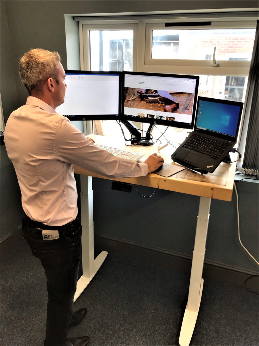 RRoseCarpentry's tweet photo. Did you know we sell ergonomic sit/stand desks?
It's all electric, so with one click of a button the desk moves from sitting to standing height.
If you sit at desk all day this could be a great investment for your physical wellbeing!

Available here: https://t.co/QCqoDdivtB https://t.co/FHJ8cvXBo5