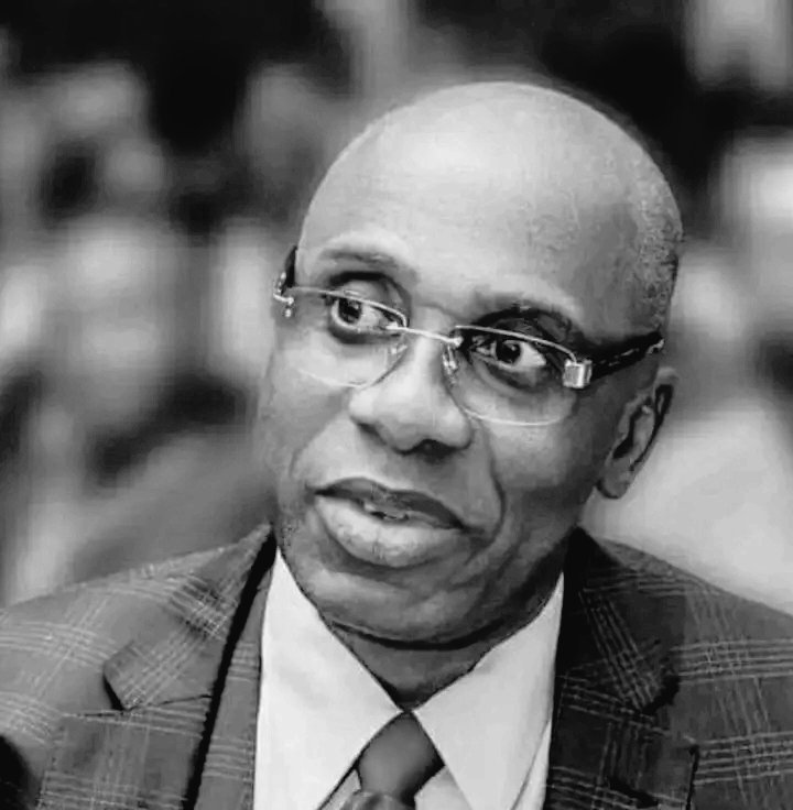 Amaechi_2023's tweet image. I love this man unconditionally.  I don't personally know him or anyone close to him, I'm not even from his state 😊 He's an excellent and incredible politician, and I'll keep supporting him till 2023 and beyond. 
May Amaechi succeed 🙏
#ForwardWithCourage
#Amaechi2023