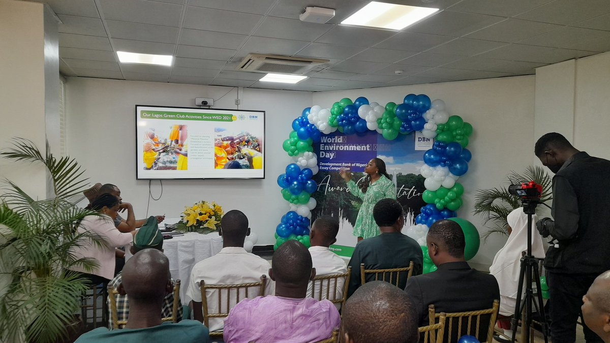 SDGRadioNG's tweet photo. Lolade Awogbade- Sustainability Specialist @DevBankNG showcasing #DBN Sustainability Action Plan at the #WorldEnvironmentDay Essay competition Awards.
#DevBankNG #FinancingSustainableDevelopment #SDGRadio #SDGRadioNG #BeTheFuture https://t.co/XxUOAtY52O
