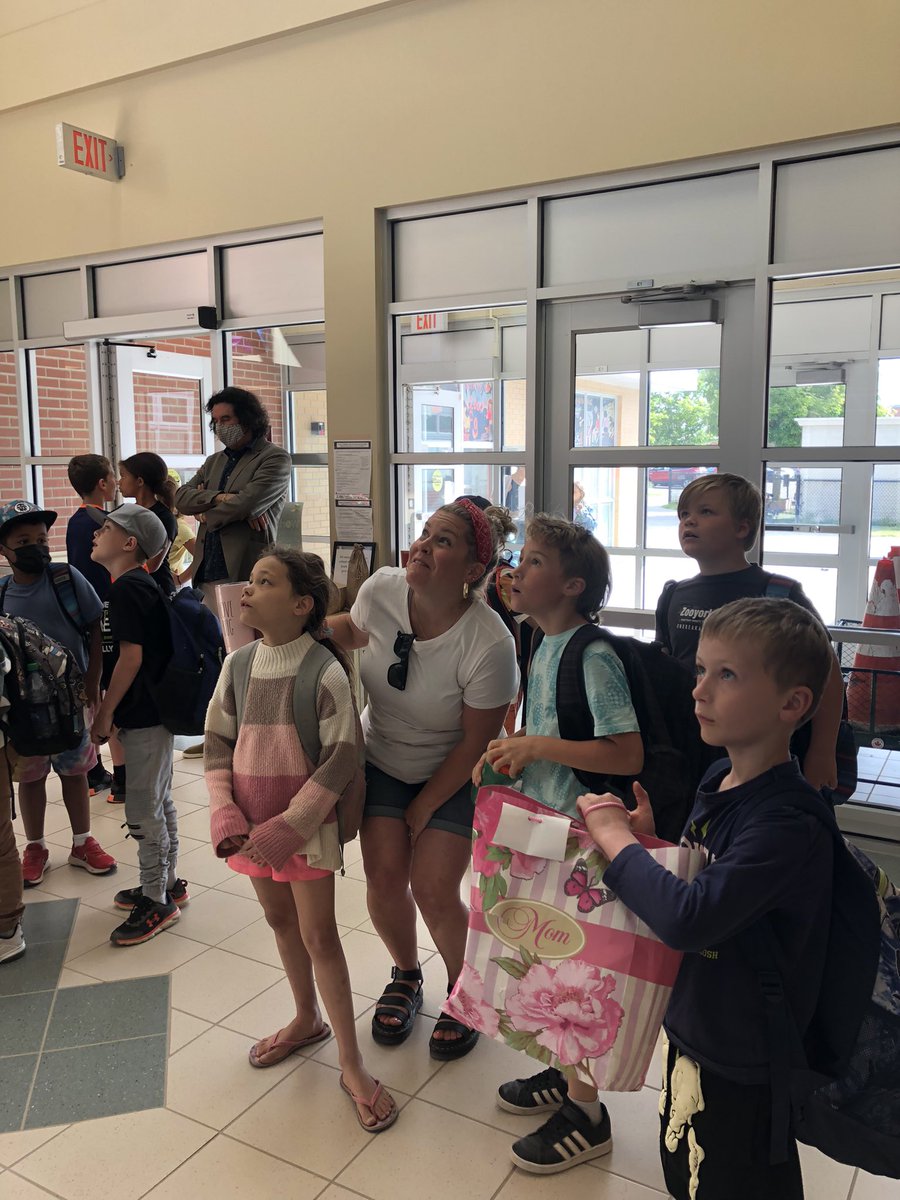 Proud to unveil a collaborative mural, in partnership with Travis Shilling &amp; Naomi of Otter Art Club, Big Brothers, Big Sisters of Orillia and James Burton &amp; Family Foundation, and 34 students in Grades 2-7… 
The artists explored #community and #belonging. <a href="/SCDSB_Schools/">Simcoe County District School Board</a>