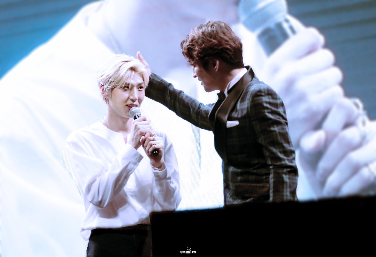 Nyangwoons's tweet photo. BREATHES HEAVILY https://t.co/Nalv7yCeyZ
