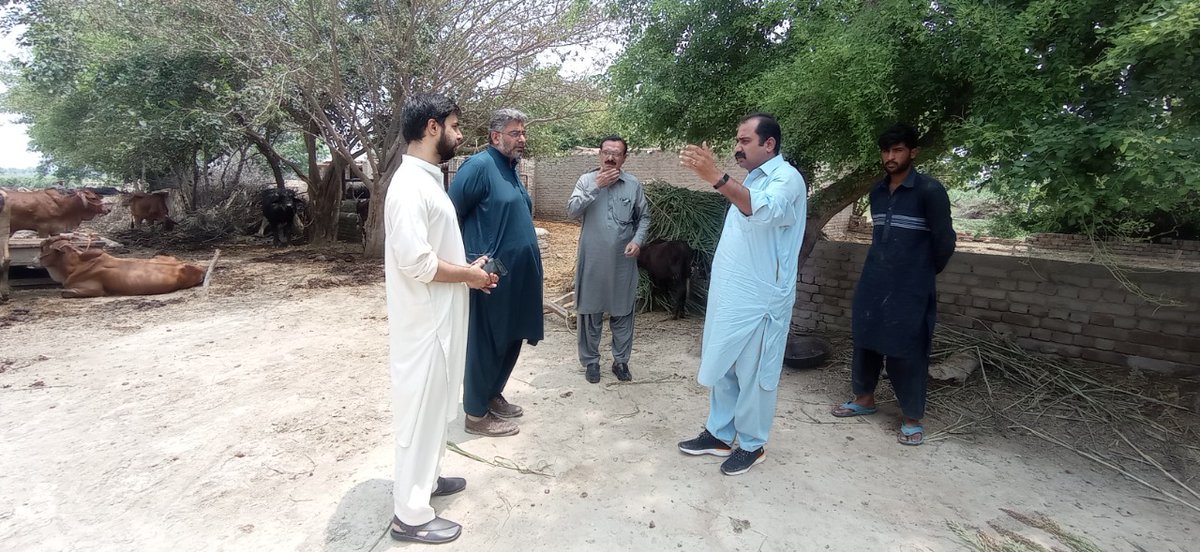 #DigitalDera #SmartVillages network #Pakpattan had the pleasure to host a visit from Lahore University of Management Sciences #LUMS led by Nauman Ahmad Zaffar, Project Director #NIC #SSBASS, Mansoor Lashari, CEO, BarqBox  Muhammad Huzaifa Qasmi, #EV Expert, LUMS Energy Institute.