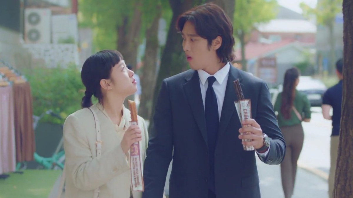 iconickdramas's tweet photo. #YumisCells2Ep5 gave us a bittersweet feeling by showing us all the what-ifs of Yumi and Woong's story 😭 #YumisCells2 https://t.co/GBM3BnPF6S