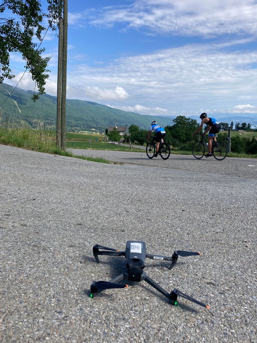 al_drone71's tweet photo. Quelle belle semaine pour notre télépilote @Alitaudon !
✅️ Mission de 2 jours pour #Lebag France ⚡️
✅️ Mission pour #SMJM Bois 🪚🪵
✅️ Mission pour un départ en retraite 🥂
✅️ Mission pour un mariage au #chateausavagneux 🤵♂️👰♀️
✅️ Mission pour le triathlon d'#annecy https://t.co/KmHuUgh7kj