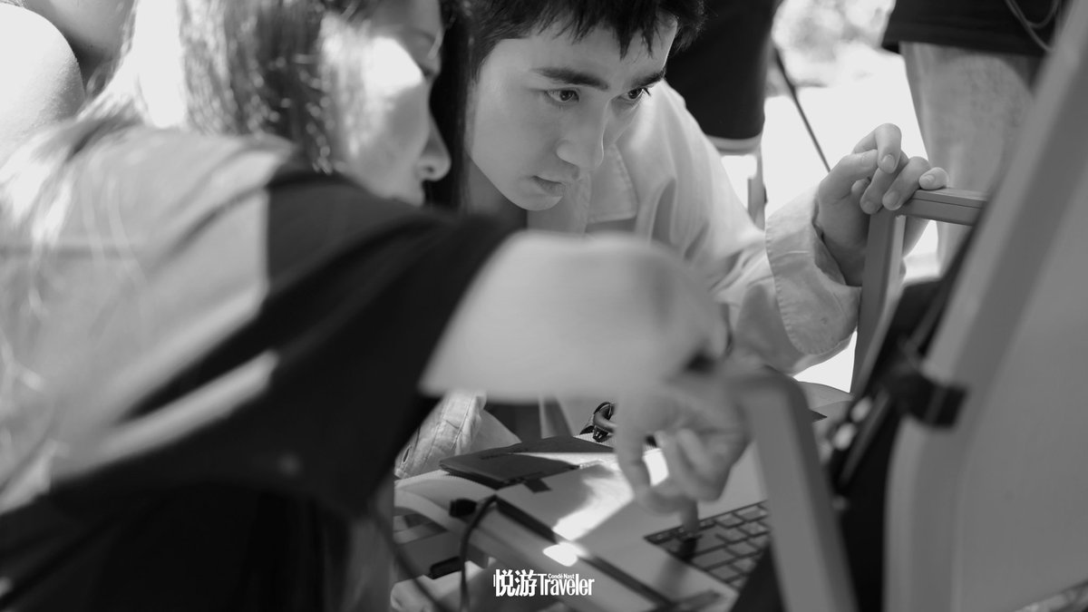 zyl_19880416's tweet photo. 카메라 너머 보이는 쭈 https://t.co/QtT3pSgAAZ
