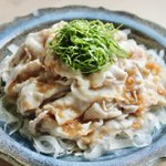 いくら冷やしても柔らかい!片栗粉がポイントの冷しゃぶサラダ。