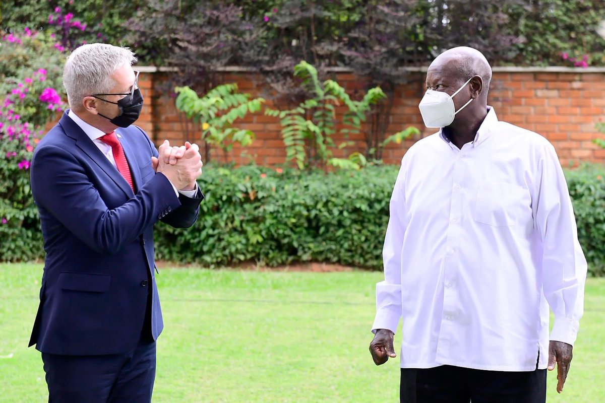 DKinUganda's tweet image. @DKinuganda was honoured to host the @udviklingsmin #Danish Minister for Development Cooperation,Flemming Mortensen. He met with H.E @KagutaMuseveni and at the meeting, the lifting of the suspension of @DGFUganda17 was agreed.He also visited #DANIDA funded projects in #Adjumani
