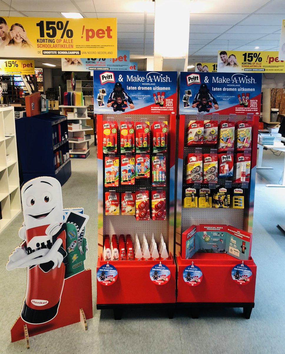 ToniMelenhorst's tweet photo. Vandaag zijn er door de firma Henkel displays ingericht bij de grootste SchoolCampus van Noord Nederland. We kunnen weer lijmen en corrigeren in Hoogeveen. Van harte welkom. !pet boekverkopers Hoogeveen #Henkel #pritt @eddy_ridder #enpakjekorting https://t.co/zRVjnjK4oM