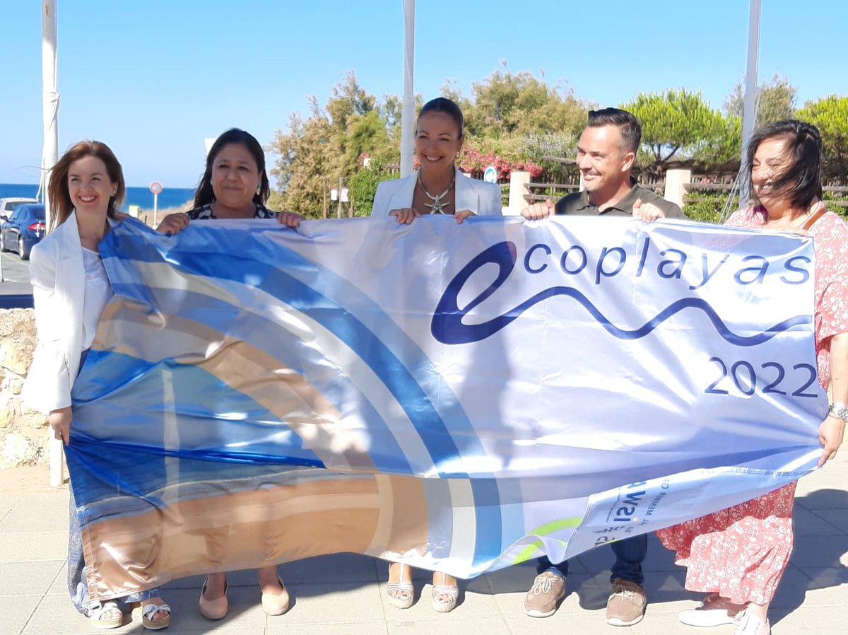 TurismoAND's tweet photo. 🌊 Punta Umbría revalida este verano la Bandera Azul para su playa de El Albergue 🏖
📸 Hoy se ha izado esta distinción 🏳
🗣 DT #Huelva en funciones, @angeles_muriel, ha destacado el potencial turístico de la costa onubense como destino de primera 🔝
💙 #BanderasAzulesAND https://t.co/qcHjtIWQ3A
