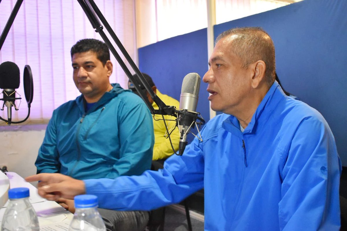 Estamos haciendo grandes esfuerzos junto a <a href="/NicolasMaduro/">Nicolás Maduro</a> para que nuestro pueblo viva con dignidad . Bolívar está convirtiéndose en el estado de las posibilidades y el desarrollo sustentable. Nadie detendrá la marcha y  la PAZ que hemos logrado <a href="/delcyrodriguezv/">Delcy Rodríguez</a> <a href="/TareckPSUV/">Tareck El Aissami</a>