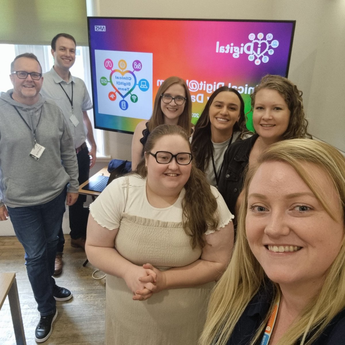 Introducing the newly formed Clinical Digital Team at <a href="/AlderHey/">🏥 Alder Hey 💙</a> Hospital. A group of very experienced nurses and AHP's, championing the digital future of the NHS! <a href="/p_white_nurse/">Peter White</a> <a href="/vickyfurfie/">Vicky Furfie</a> <a href="/leah_b91/">Leah Bradley ♥️</a> @DaveWal33856831 <a href="/LeahEvo/">Leah Evans ⭐️</a> <a href="/alicemeliaSLT/">Alice Melia</a>