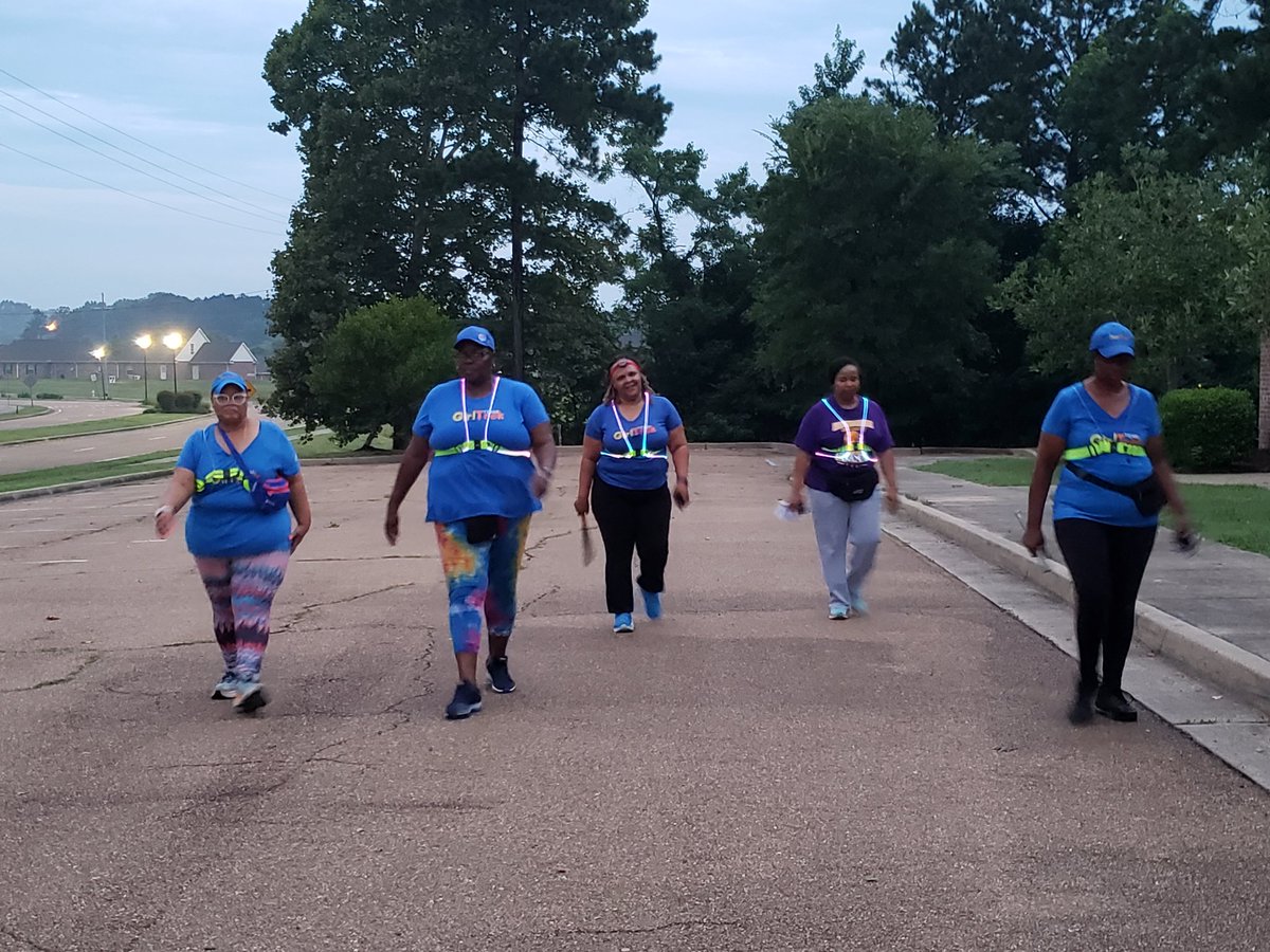 Olliegall's tweet photo. #MarvelousMonday #GirlTrek
Let's Keeping Moving 👟👟
@GirlTrek #4Dark30Crew
Congratulations Valarie Paige #JumpstartChallenge Finisher on today!
#ByFaithWalker #GirlTrekCares

Day 27 for me - 99.16 miles https://t.co/NTODUvU4Ns