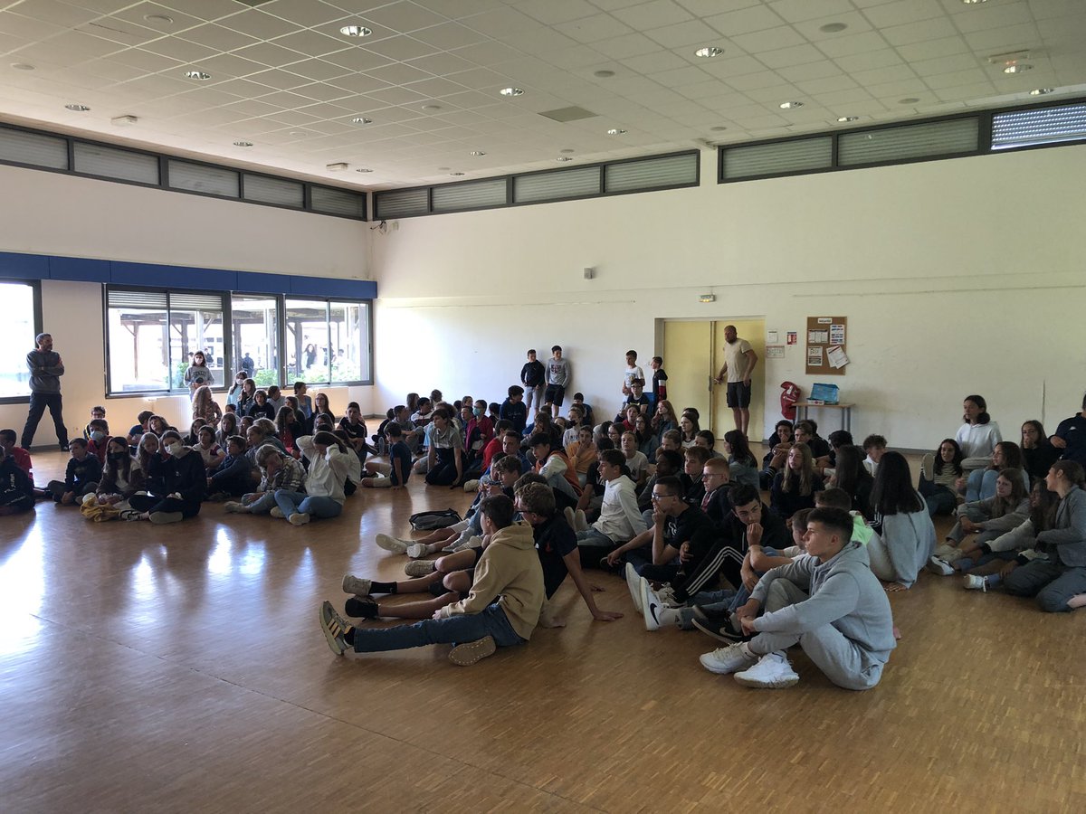 collegepom's tweet photo. AG de #UNSS au @collegepom , beaucoup d’engagement pour les élèves et leurs professeurs. Une année réussie, ponctués de belles victoires ! @UNSS_Bretagne #football #Badminton #escalade #danse #athletisme #yoga https://t.co/ZYnWfx3S5x