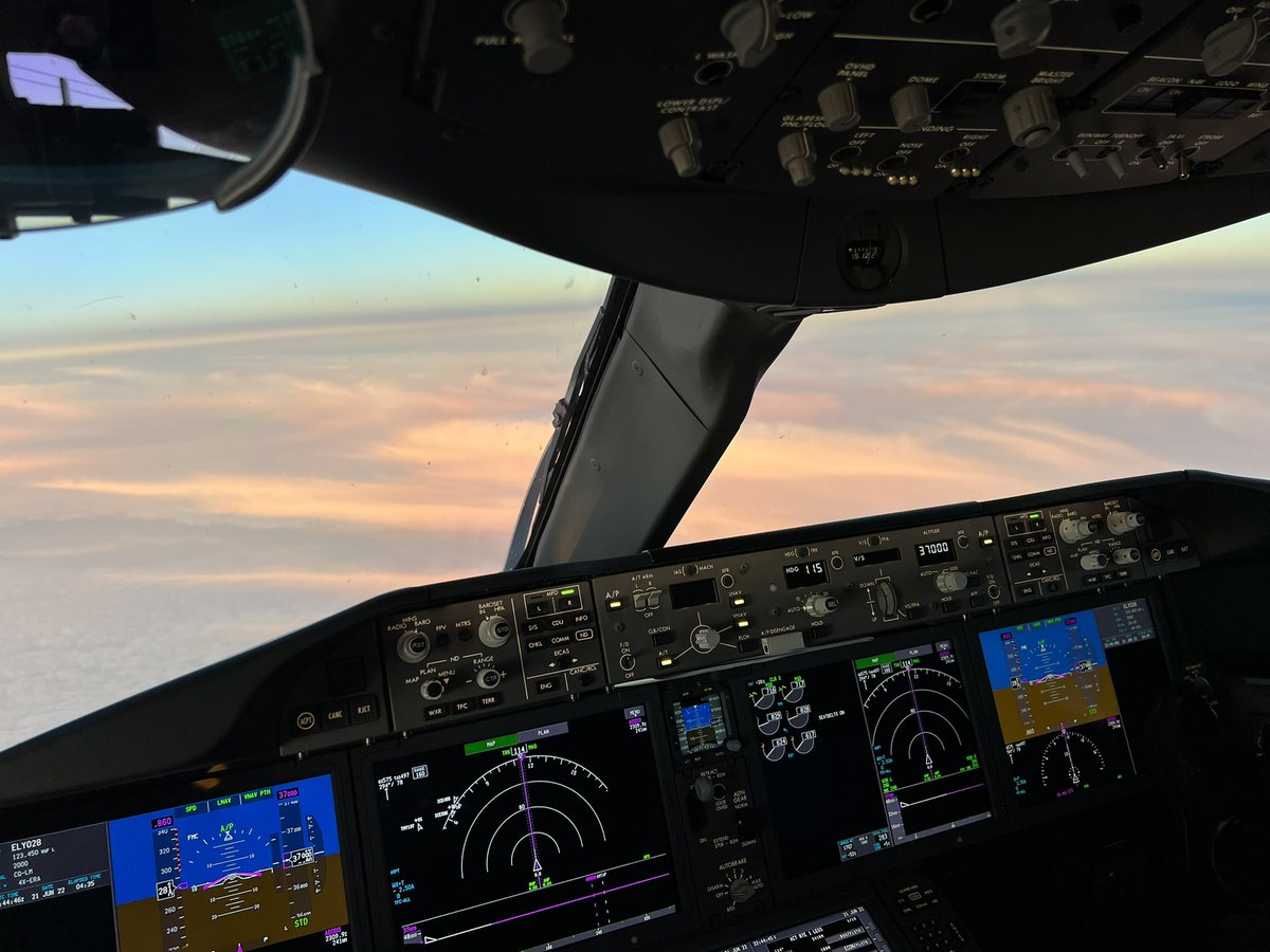 cohen_yohana74's tweet photo. #capecode #aviation #Travel https://t.co/GIAfxWGeeL