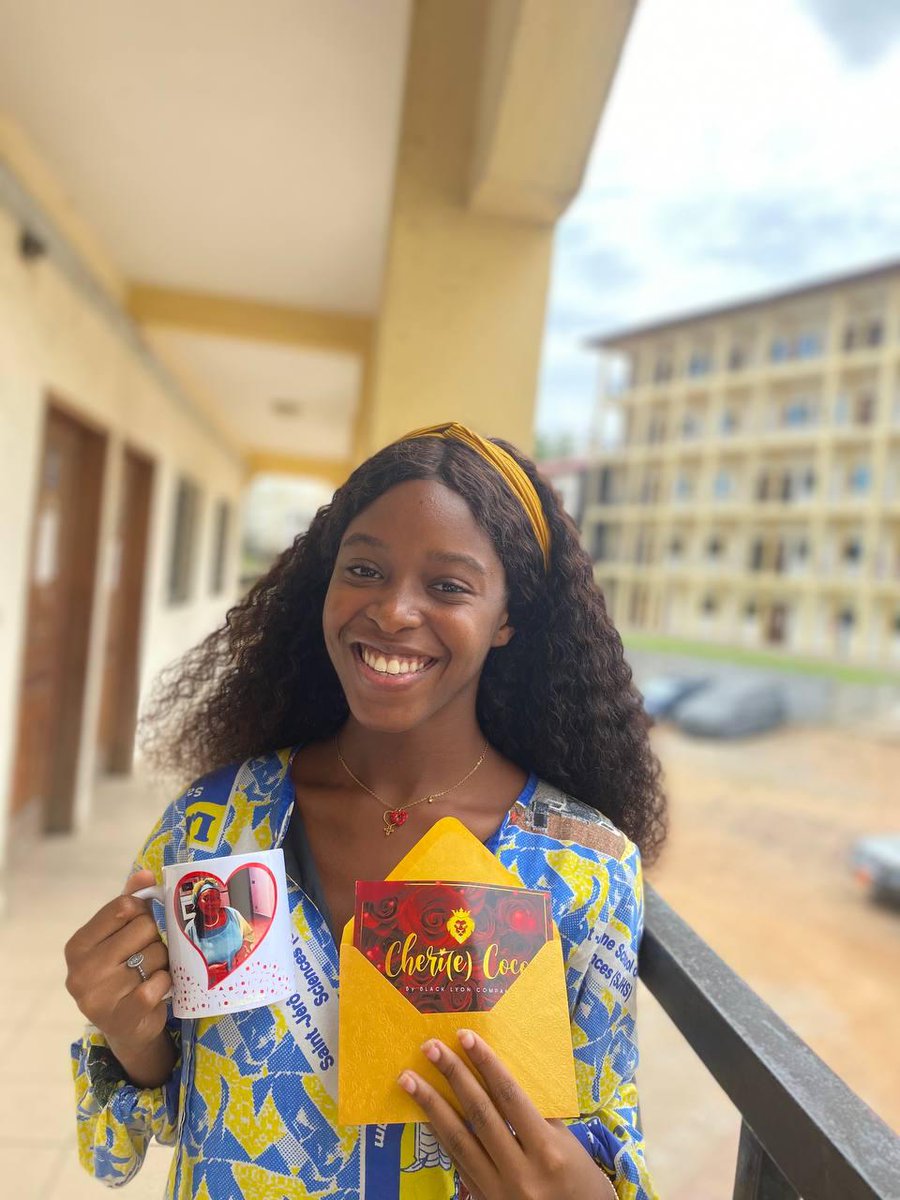 Cheriecoco237's tweet photo. #NosRealisations
Débutez la semaine comme vous le méritez 😊
Toujours avec Chéri(e) Coco🥰

Pour commander nos packs personnalisés👇🏾
https://t.co/RZL0FPBamq
📞+237 6 55 52 42 90

#cheriecoco #cadeaupersonnalise #livraison24h #realisation https://t.co/bfa3K5nrPI