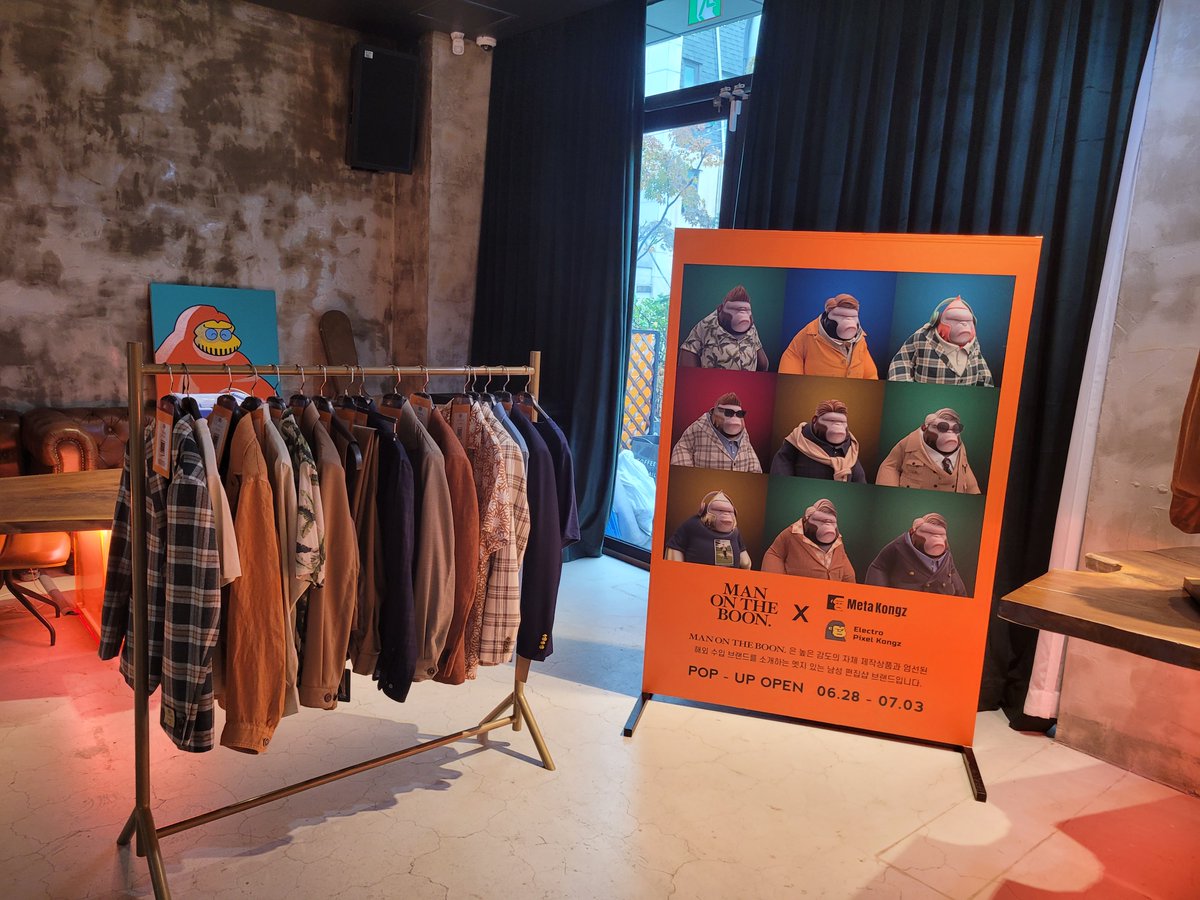 metakongz_G's tweet photo. Yes, they are wearable 😎

@meta_kongzw 

#metakongz #NFT #wearable #메타콩즈 https://t.co/UlK8KrvX8T