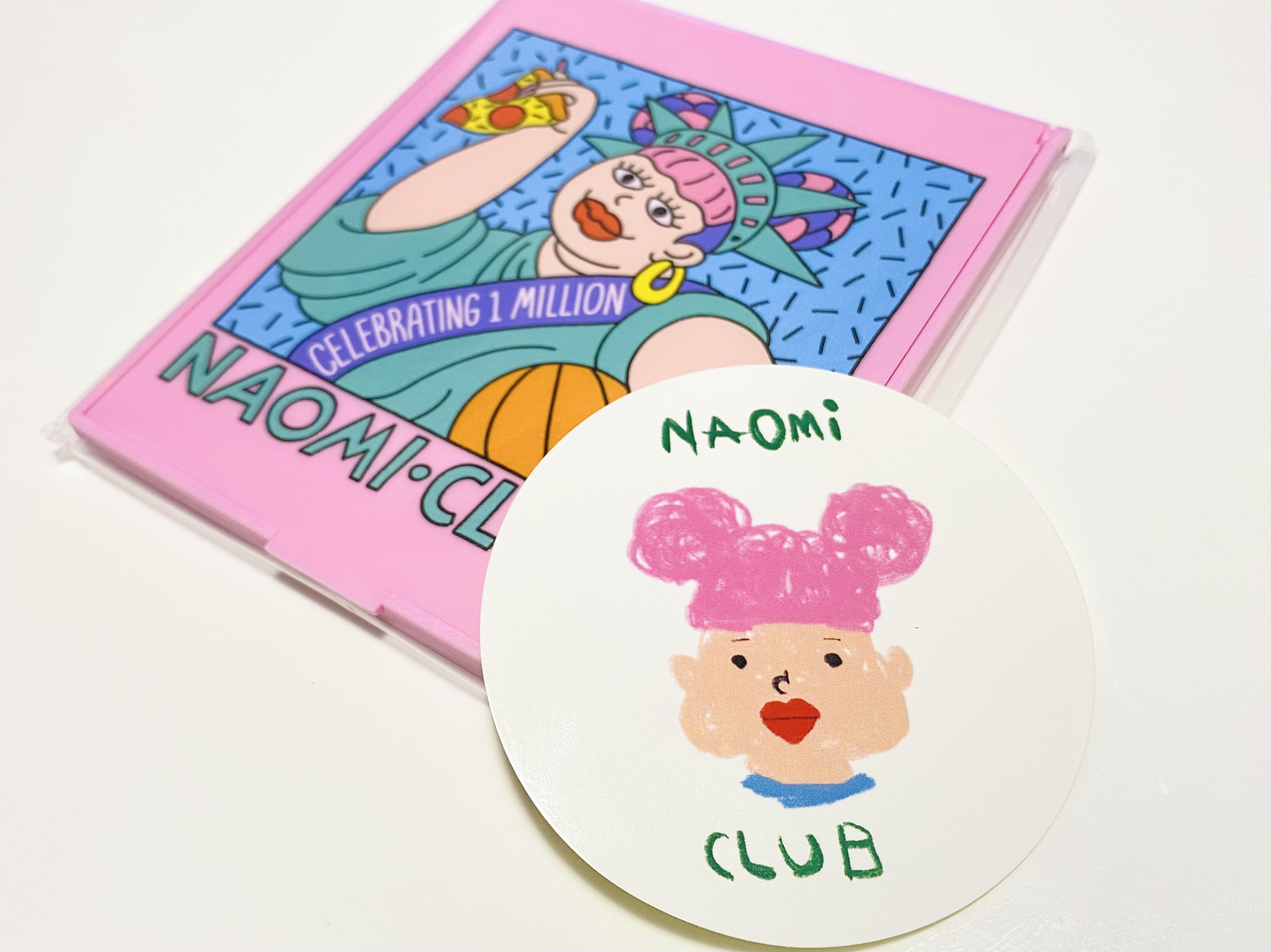 渡辺直美 ナオミクラブ NAOMICLUB Tシャツ ピンク ステッカーつき