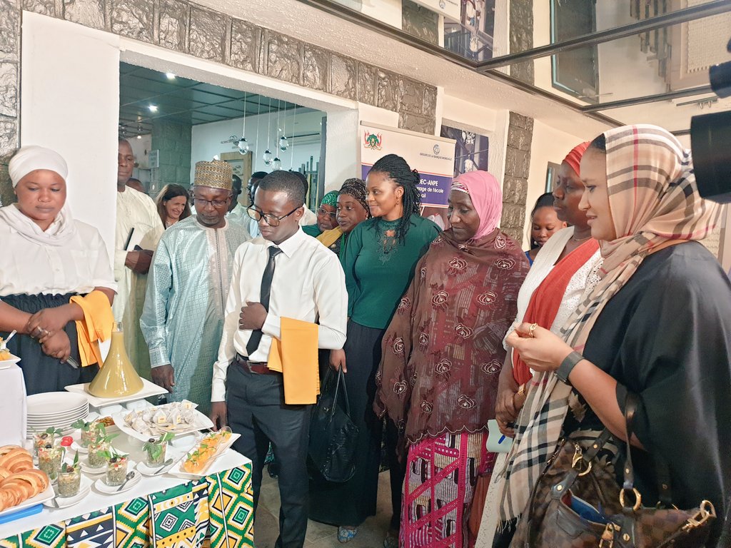 PotagerA's tweet photo. 📢Nos remerciements à la @BM_Afrique le Ministère de l'enseignement professionnel le @NigerProdec et l'ANPE pour le soutien à 40 apprenants qui valorisent les métiers de la #restauration👩🏾‍🍳👩🏾‍🍳 au #Niger et à #Niamey et renforceront les besoins des hôtels et restaurants ds 6 mois 📌 https://t.co/zuSYk5FmEr