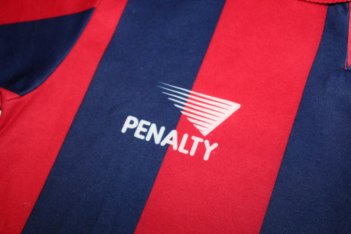 casacastan's tweet photo. 🛡️ San Lorenzo de Almagro
🗓️ 1994 | Titular
📏 Talle M 70 L X 50 A
🤝Estado: Original de época en excelentes condiciones.
💲 8500,00. https://t.co/VJIfz90RwN