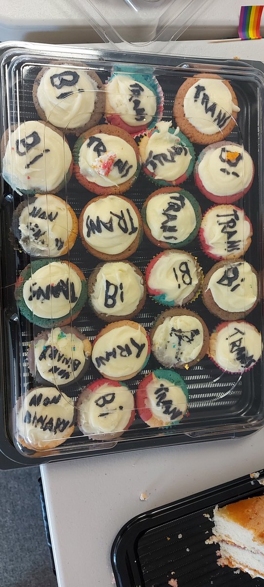 MissEdenEnglish's tweet image. Pride bake sale at @AcademyCromer today! I&apos;ve never seen so much rainbow cake! SO much support and effort by students 🤩 @InspirationEast @NorfolkLgbt