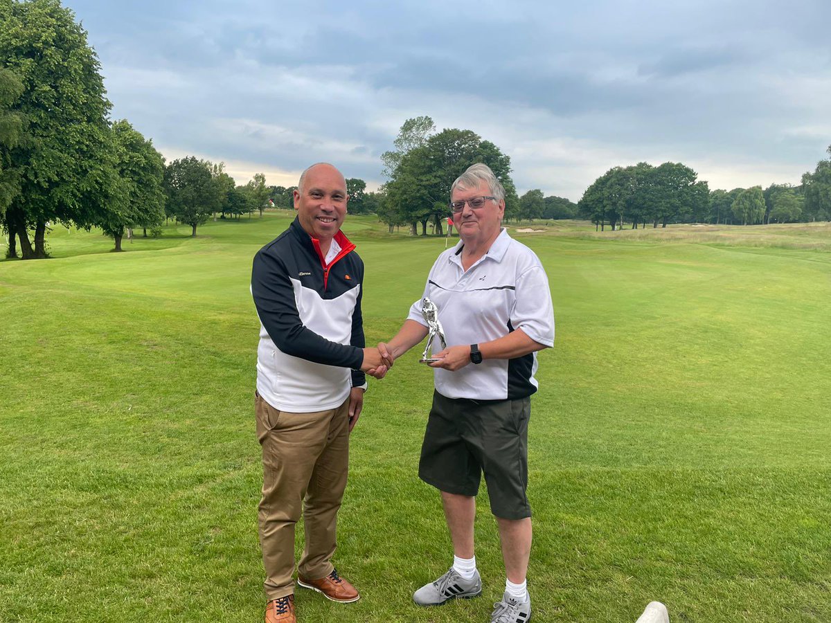 Polygon_IFA's tweet photo. Thank you to everyone who attended Polygon’s annual golf day.  Also thank you to Pleasington Golf Club for hosting. Congratulations to the winner Keith ⛳️ #ribblevalley #ifa #independentfinancialadviser #pleasingtongolfclub #golfday https://t.co/j4CrBCAegf