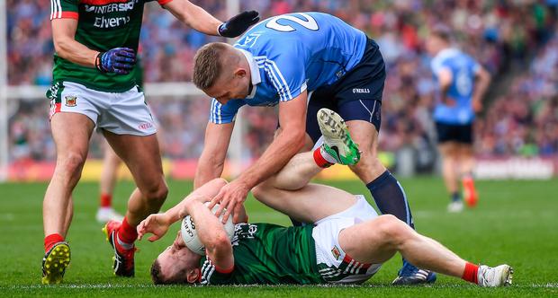 EwanMacKenna's tweet photo. This morning we ignore one of greatest games of all to highlight solely an eye gouge (it needs a punishment for the act, and to dissuade it again, and that's it). Don't remember the GOATs being overshadowed though? #GAA https://t.co/Y8MszkmQKN