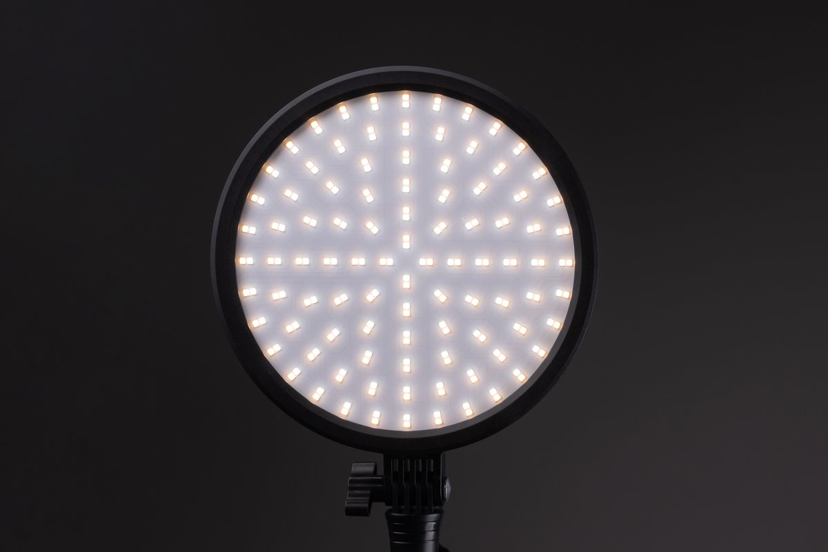 Naše nadílka novinek pokračuje...  🎉  Další na řadě je nový set LED světel Terronic Basic, který mimo skvělé ceny nabízí parádní výkon a variabilitu. 🙌
➡️ Více informací: fomei.com/produkty-basic…