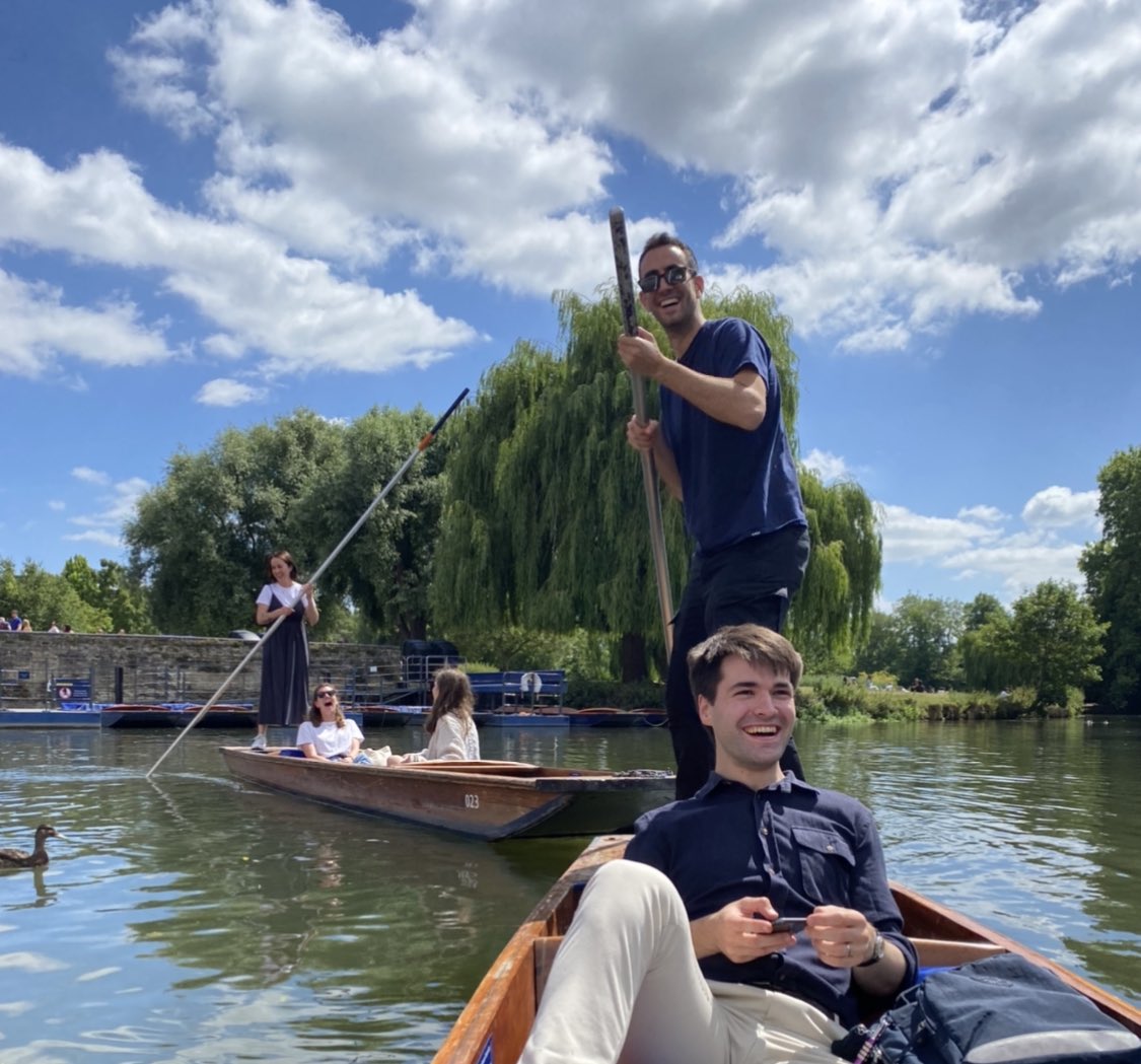 This time last week, on a ‘Moris Lab Day Out’ to sunny Cambridge, and of course, punting! 🚣🏾
