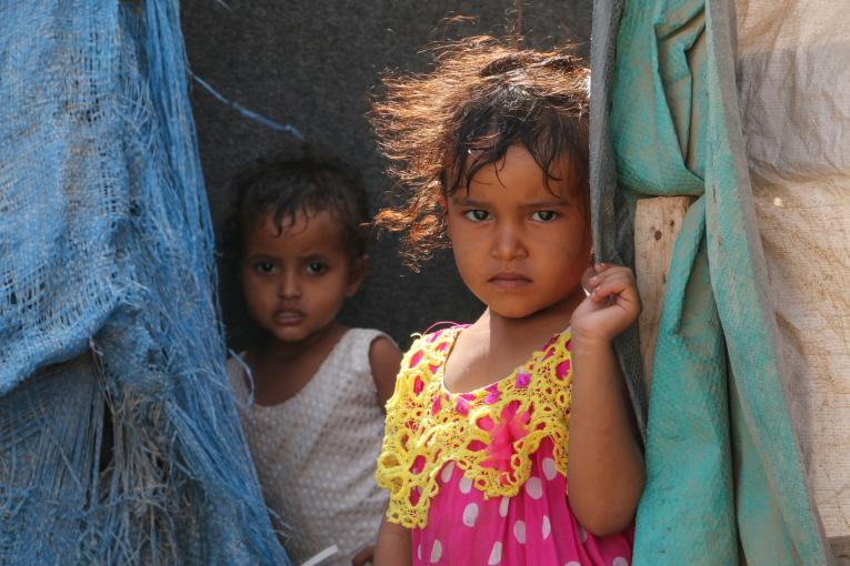 IncognitoYemen's tweet photo. Children in #Yemen are facing incredible threats to their survival. Nearly 2.2 million children under five are at high risk of acute malnutrition due to the Saudi-UAE-led war. Hunger and malnutrition worsen this year amid rising food prices. @SMaurizi https://t.co/ukg1TKwvfI https://t.co/lB0SMGj5jz