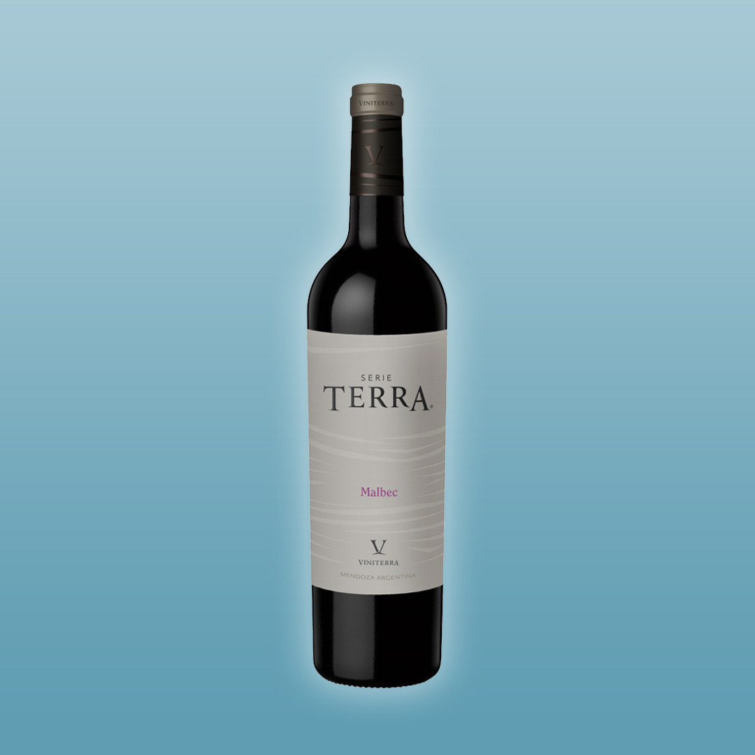 thewinerascal's tweet photo. For those of us who enjoy a red all year round, it's always a good idea to know your Winter warmers from your Summer specials...

https://t.co/8Eu2JBiti9 https://t.co/dLuvfPw3uV
