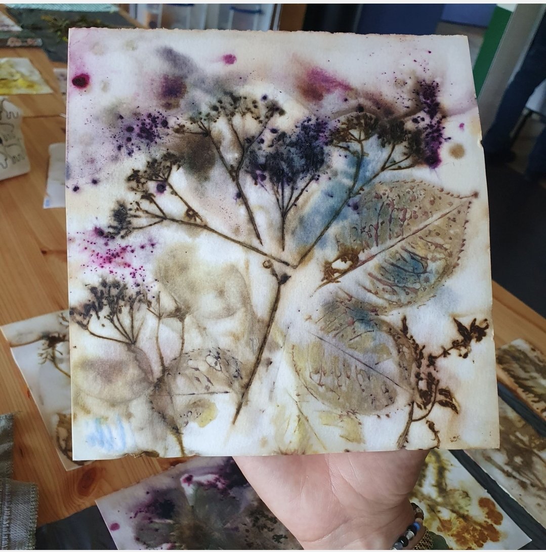 De natuur 'vangen' op papier?
Dat kan met de workshop Ecoprinten, zaterdag 16 juli in Utrecht! 
Voor een dagje uit je hoofd en in de natuur kan je je aanmelden via mijn website: blom-ecoprint.nl
Nog 4 plaatsen beschikbaar!
#workshop #ecoprinten #natuurlijkeontspanning