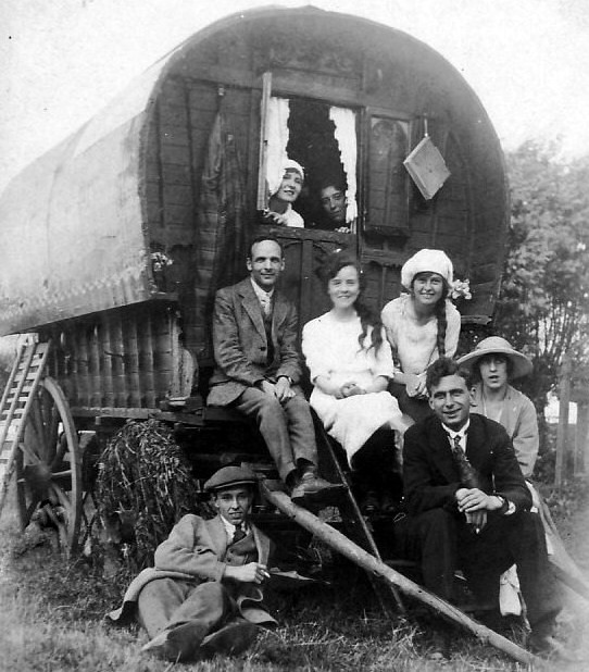 kilmartinmuseum's tweet photo. 🛞 TRAVELLER TALK 🛞

June is Gypsy, Roma and Traveller History Month 2022, and to celebrate this we are holding a FREE lecture featuring @DavieDonaldson, Scottish Traveller Advocate, on Thursday 30th at 6pm!

https://t.co/4IycXxptcI

But hey, have a deek at this:

(1/7) https://t.co/cMmuzNIZyV
