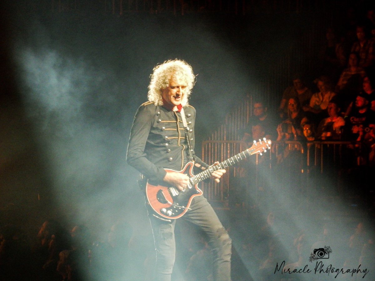 MiracIePhoto's tweet photo. Dr. Brian May ( @DrBrianMay )
Queen + Adam Lambert
"The Rhapsody Tour"
Cologne, June 2022
#BrianMay #Queen #QALCologne #QueenAndAdamLambert #QALLive https://t.co/XvOWDczlcS