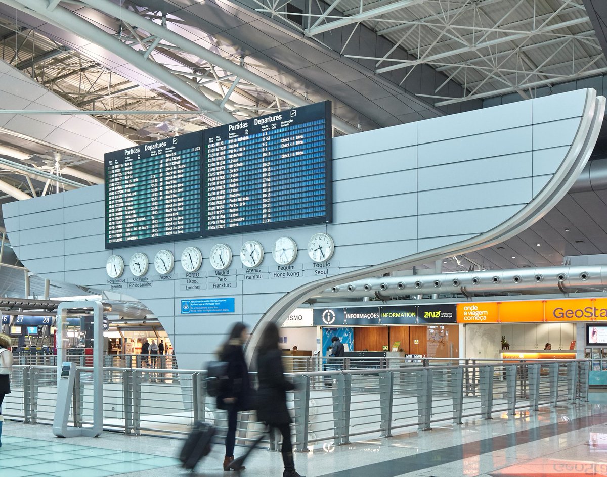 visitportonorth's tweet photo. Excellent news for Porto and North of Portugal! Porto Airport was distinguished as "Best European Airport 2022", in the 10-25 million passengers category, by @ACI_EUROPE ✈️ 👏

ℹ️ More info: https://t.co/B8Jdsftrhj

📷 Aeroporto do Porto

#VisitPortoandNorth https://t.co/grBuN0pOSw