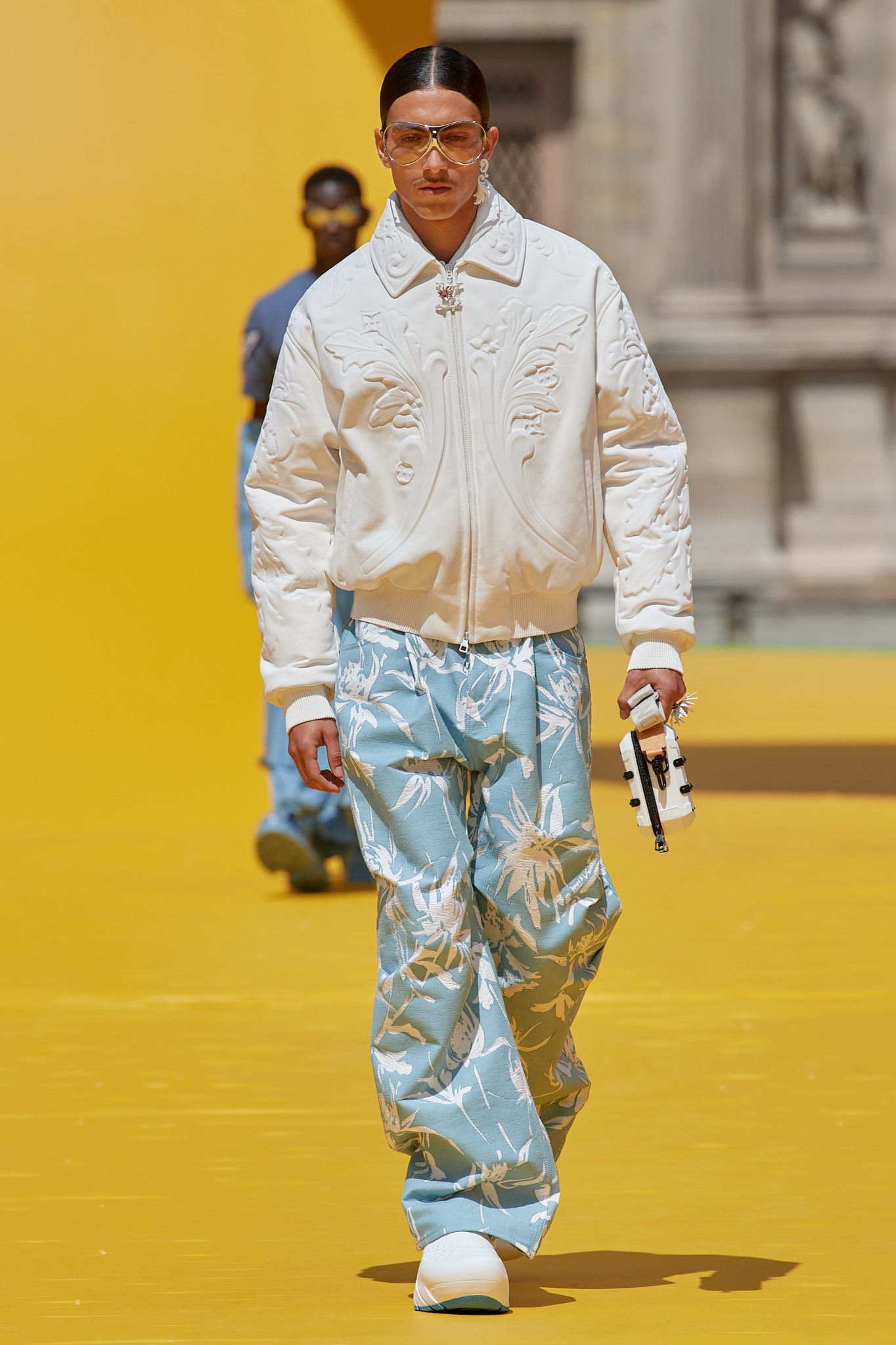 Outlander Magazine on X: Louis Vuitton referenced the Cruel Summer Album  cover that Virgil Abloh worked on in one of their SS23 Jackets!🖤   / X