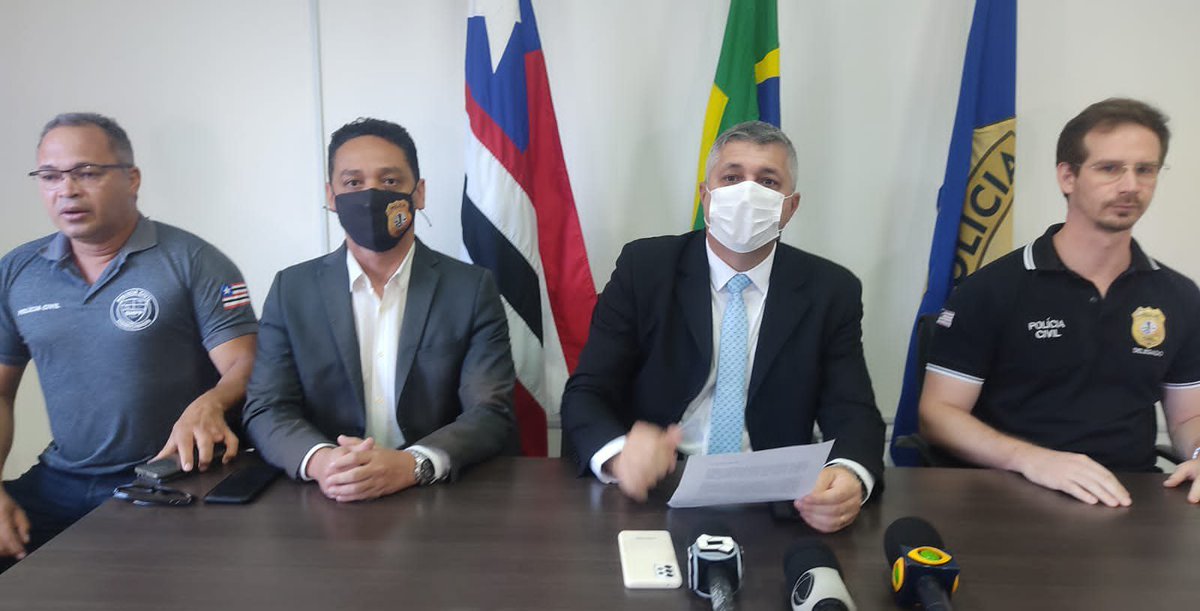 POLÍCIA CIVIL CUMPRE MANDADOS DE PRISÃO CONTRA ASSALTANTES DE JOALHERIA
Leia em:
policiacivil.ma.gov.br