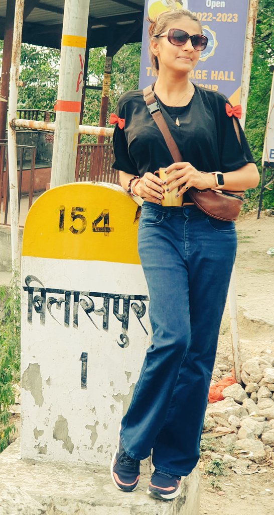 anchorradhika's tweet photo. न जाने हिमाचल मनाली अब और कितनी दूर है बिलासपुर से......😒
6.30से6.30 हो गया हैं प्रभु
#HimachalPradesh #Shimla #mnali https://t.co/qa2zmJgeip